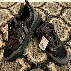 ‼️SOLD‼️Adidas Originals ADI2000 Triple Black Sneakers. Men’s Size 10.5 (GX4634)